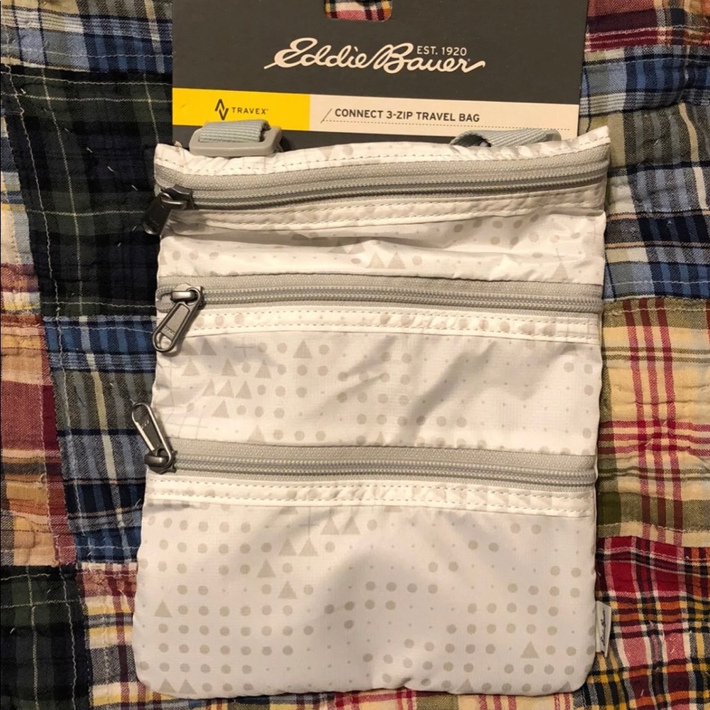 NWT. Eddie Bauer crossbody Purse